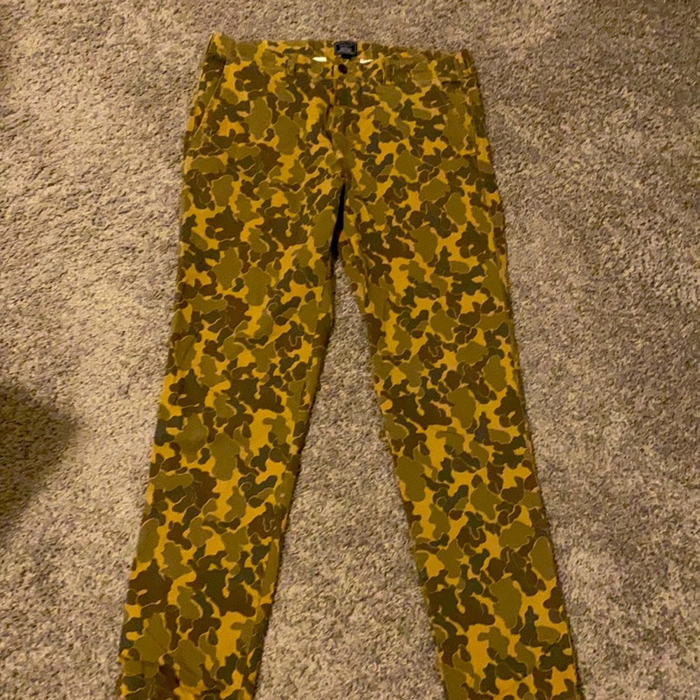 COPY - Camouflage slim fit size 36 pants by “Gap”.